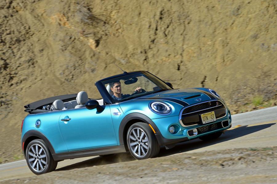  Mini Cooper S Cabrio 2016 года  (US) (фото 7 из 30)